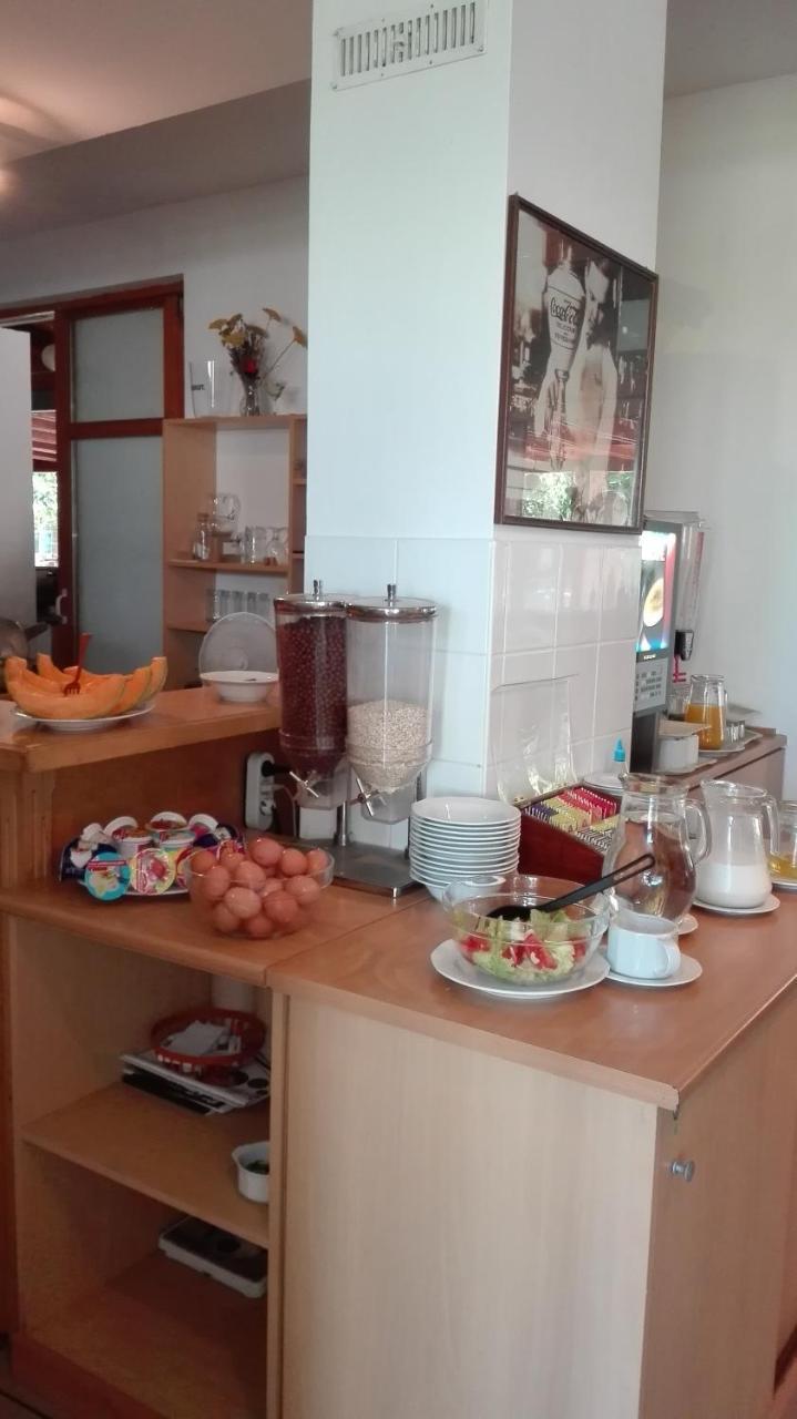 Hotel Holiday Σίοφοκ Εξωτερικό φωτογραφία